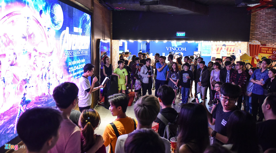 Fan thuê trọn phòng chiếu ‘Avengers: Infinity War’ giữa lúc sốt vé